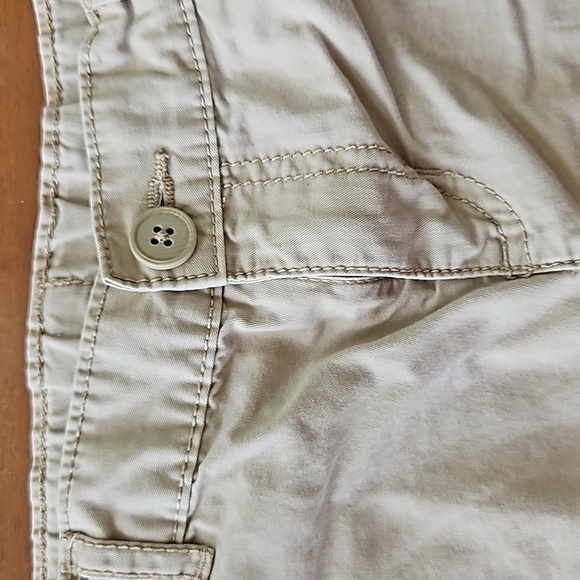 Carter's Girls 8 Cotton Khaki Shorts - Picture 3 of 8